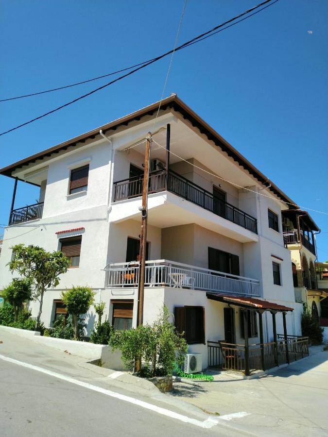 Gianni'S Apartment 1 By The Sea Ammouliani Exterior photo